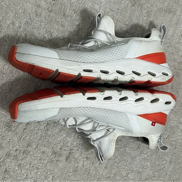 Kids On Cloud Sneakers - Picture 4 of 7